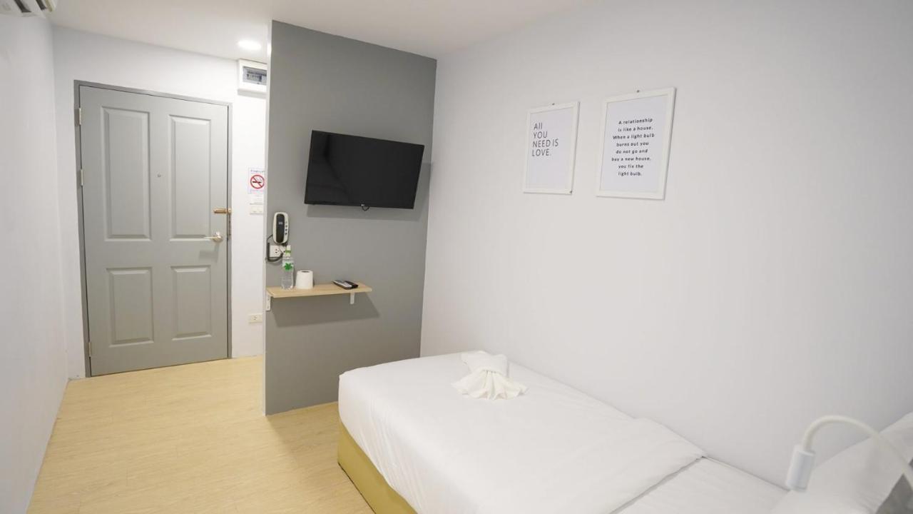 Manonta Budget Hotel Hat Yai Extérieur photo